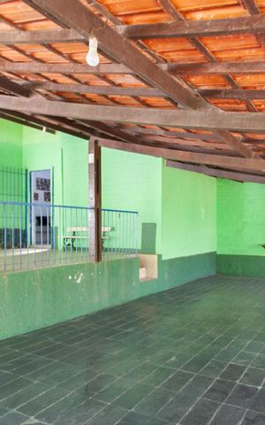 Casa à venda com 243m², 2 quartos e 6 vagas Casa à venda com 243m², 2 quartos e 6 vagasVaranda