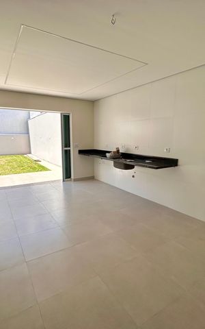 Casa à venda com 135m², 4 quartos e 3 vagas Casa à venda com 135m², 4 quartos e 3 vagasCozinha