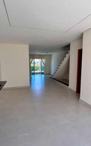 Casa à venda com 135m², 4 quartos e 3 vagas Casa à venda com 135m², 4 quartos e 3 vagasCozinha