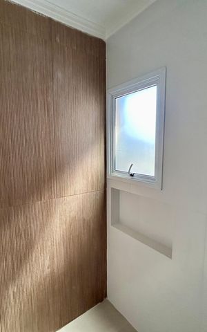 Casa à venda com 135m², 4 quartos e 3 vagas Casa à venda com 135m², 4 quartos e 3 vagasBanheiro da Suíte 1