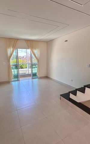 Casa à venda com 135m², 4 quartos e 3 vagas Casa à venda com 135m², 4 quartos e 3 vagasSala