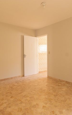 Casa à venda com 200m², 3 quartos e 2 vagas Casa à venda com 200m², 3 quartos e 2 vagasCopa