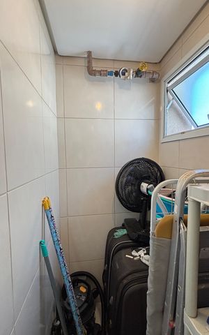 Apartamento à venda com 97m², 2 quartos e 3 vagas Apartamento à venda com 97m², 2 quartos e 3 vagasBanheiro de Serviço