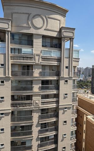 Apartamento à venda com 97m², 2 quartos e 3 vagas Apartamento à venda com 97m², 2 quartos e 3 vagasVista da Varanda