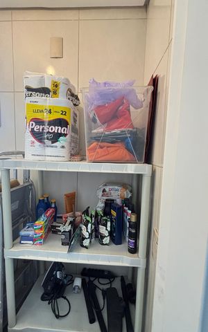 Apartamento à venda com 97m², 2 quartos e 3 vagas Apartamento à venda com 97m², 2 quartos e 3 vagasBanheiro de Serviço