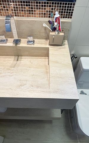 Apartamento à venda com 97m², 2 quartos e 3 vagas Apartamento à venda com 97m², 2 quartos e 3 vagasBanheiro da Suíte