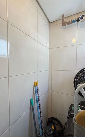 Apartamento à venda com 97m², 2 quartos e 3 vagas Apartamento à venda com 97m², 2 quartos e 3 vagasBanheiro de Serviço