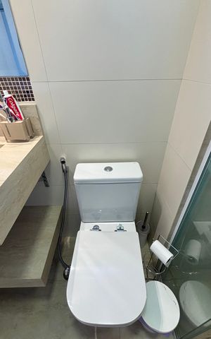 Apartamento à venda com 97m², 2 quartos e 3 vagas Apartamento à venda com 97m², 2 quartos e 3 vagasBanheiro da Suíte