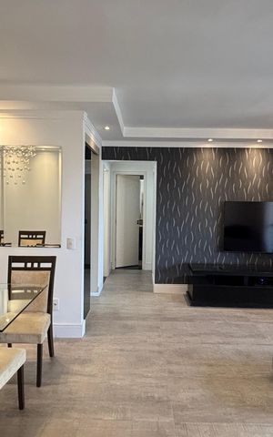 Apartamento à venda com 97m², 2 quartos e 3 vagas Apartamento à venda com 97m², 2 quartos e 3 vagasSala