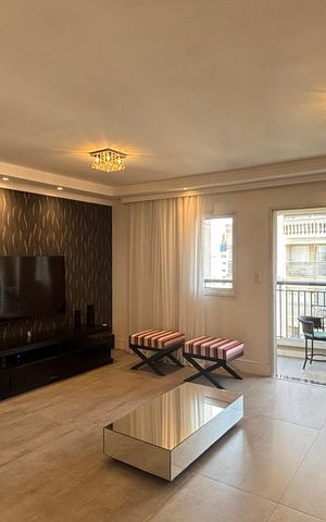 Apartamento à venda com 97m², 2 quartos e 3 vagas Apartamento à venda com 97m², 2 quartos e 3 vagasSala