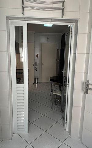 Apartamento à venda com 97m², 2 quartos e 3 vagas Apartamento à venda com 97m², 2 quartos e 3 vagasÁrea de Serviço