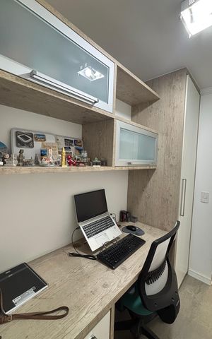 Apartamento à venda com 97m², 2 quartos e 3 vagas Apartamento à venda com 97m², 2 quartos e 3 vagasEscritório