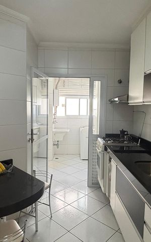 Apartamento à venda com 97m², 2 quartos e 3 vagas Apartamento à venda com 97m², 2 quartos e 3 vagasCozinha