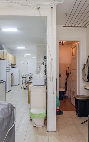 Apartamento à venda com 132m², 3 quartos e 1 vagaÁrea de Serviço