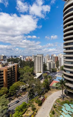 Apartamento à venda com 676m², 4 quartos e 4 vagas Apartamento à venda com 676m², 4 quartos e 4 vagasSuíte 4 Vista