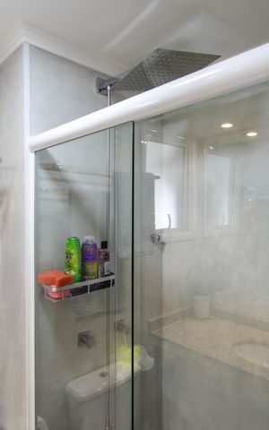 Apartamento à venda com 57m², 2 quartos e 1 vaga Apartamento à venda com 57m², 2 quartos e 1 vagaBanheiro Social
