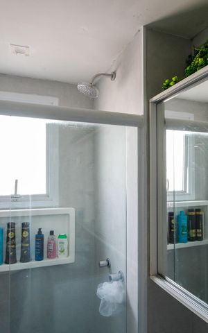 Apartamento à venda com 57m², 2 quartos e 1 vaga Apartamento à venda com 57m², 2 quartos e 1 vagaBanheiro da Suíte