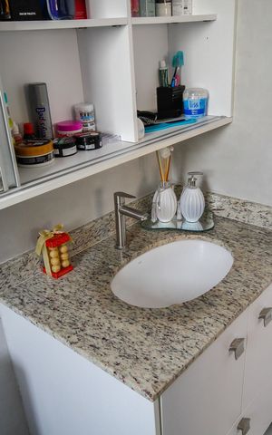 Apartamento à venda com 57m², 2 quartos e 1 vaga Apartamento à venda com 57m², 2 quartos e 1 vagaBanheiro da Suíte