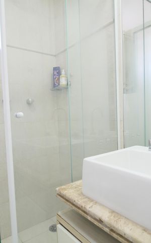 Apartamento para alugar com 69m², 2 quartos e 2 vagasBanheiro suíte 