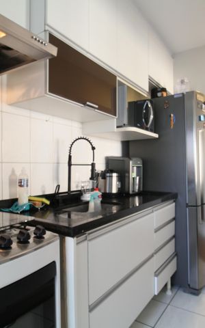 Apartamento para alugar com 69m², 2 quartos e 2 vagasCozinha
