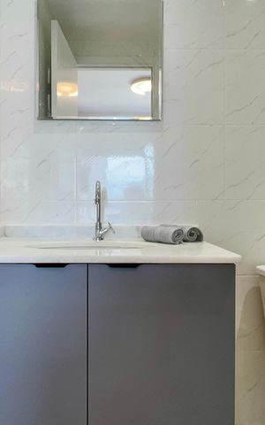 Studio à venda com 25m², 1 quarto e sem vaga Studio à venda com 25m², 1 quarto e sem vagaBanheiro Social