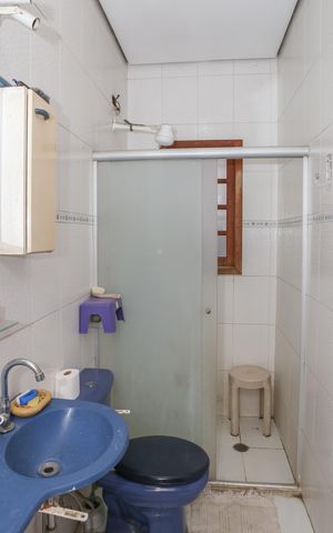 Casa à venda com 300m², 3 quartos e 6 vagas Casa à venda com 300m², 3 quartos e 6 vagasBanheiro