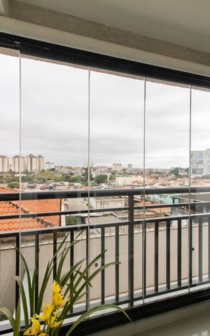 Apartamento à venda com 96m², 3 quartos e 1 vaga Apartamento à venda com 96m², 3 quartos e 1 vagaVaranda