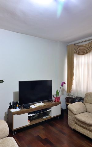 Casa à venda com 128m², 2 quartos e 2 vagasSala