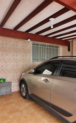 Casa à venda com 128m², 2 quartos e 2 vagasGaragem