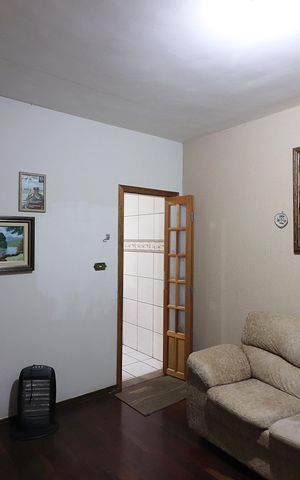 Casa à venda com 128m², 2 quartos e 2 vagasSala