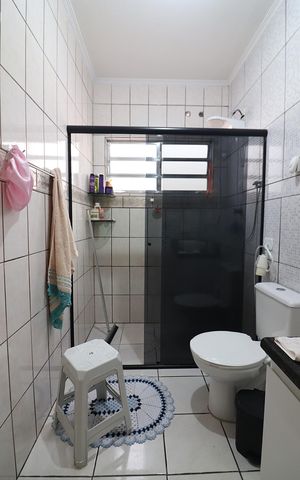 Casa à venda com 128m², 2 quartos e 2 vagasBanheiro Social