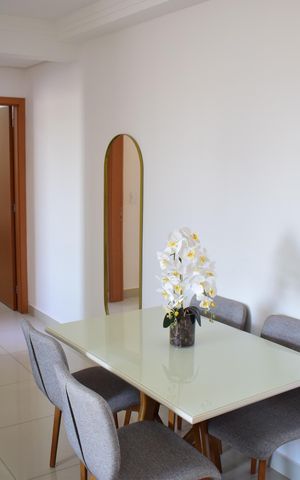 Apartamento para alugar com 77m², 2 quartos e 2 vagasSala