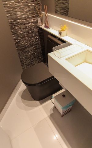Apartamento à venda com 139m², 3 quartos e 3 vagas Apartamento à venda com 139m², 3 quartos e 3 vagasLavabo
