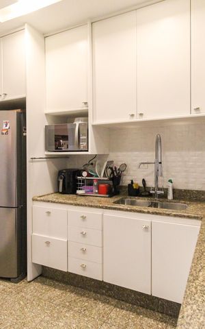 Apartamento à venda com 139m², 3 quartos e 3 vagas Apartamento à venda com 139m², 3 quartos e 3 vagasCozinha