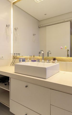 Apartamento à venda com 139m², 3 quartos e 3 vagas Apartamento à venda com 139m², 3 quartos e 3 vagasBanheiro da Suíte