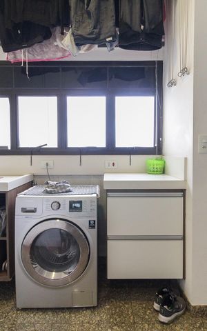 Apartamento à venda com 139m², 3 quartos e 3 vagas Apartamento à venda com 139m², 3 quartos e 3 vagasÁrea de Serviço