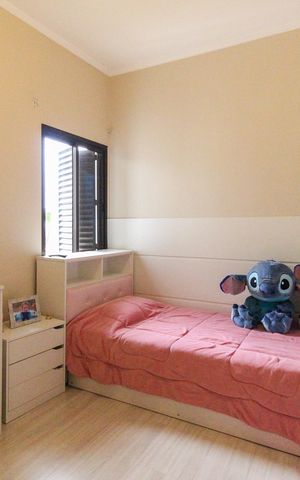Apartamento à venda com 139m², 3 quartos e 3 vagas Apartamento à venda com 139m², 3 quartos e 3 vagasQuarto 1