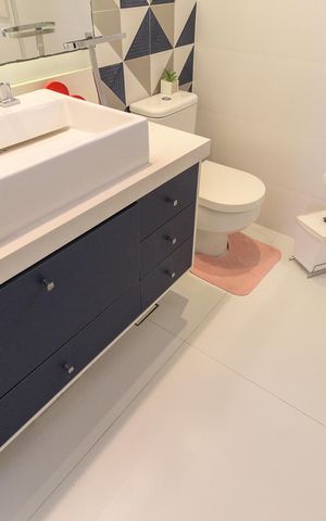 Apartamento à venda com 139m², 3 quartos e 3 vagas Apartamento à venda com 139m², 3 quartos e 3 vagasBanheiro Social