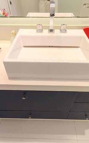 Apartamento à venda com 139m², 3 quartos e 3 vagas Apartamento à venda com 139m², 3 quartos e 3 vagasBanheiro Social
