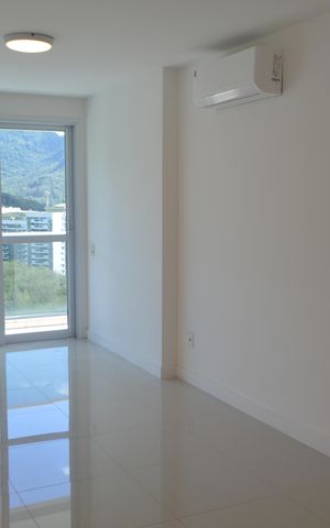 Apartamento à venda com 79m², 2 quartos e 1 vaga Apartamento à venda com 79m², 2 quartos e 1 vagaSala