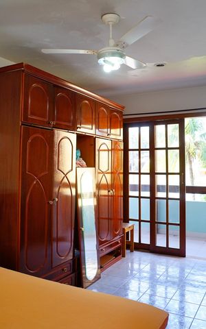 Casa à venda com 450m², 3 quartos e 8 vagas Casa à venda com 450m², 3 quartos e 8 vagasQuarto 2