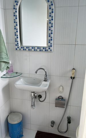 Casa de condomínio à venda com 530m², 5 quartos e 3 vagas Casa de condomínio à venda com 530m², 5 quartos e 3 vagasBanheiro
