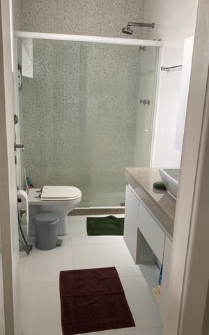 Casa de condomínio à venda com 530m², 5 quartos e 3 vagas Casa de condomínio à venda com 530m², 5 quartos e 3 vagasBanheiro