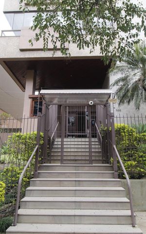 Apartamento para alugar com 400m², 3 quartos e 3 vagasFachada