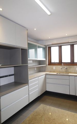 Apartamento para alugar com 400m², 3 quartos e 3 vagasCozinha