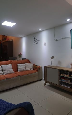 Casa de condomínio à venda com 81m², 3 quartos e 2 vagasSala