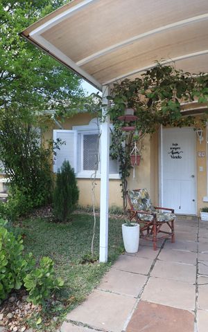 Casa de condomínio à venda com 81m², 3 quartos e 2 vagasFachada