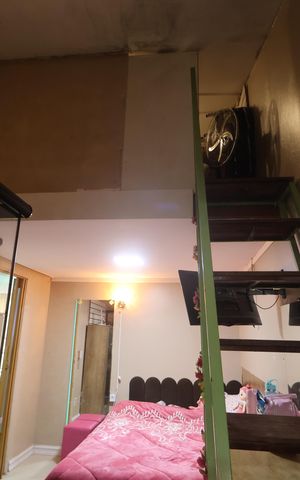 Casa de condomínio à venda com 81m², 3 quartos e 2 vagasCloset da suíte
