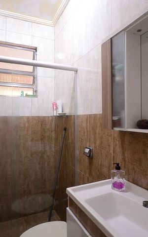 Casa à venda com 400m², 9 quartos e 2 vagas Casa à venda com 400m², 9 quartos e 2 vagasCasa 2- Banheiro social