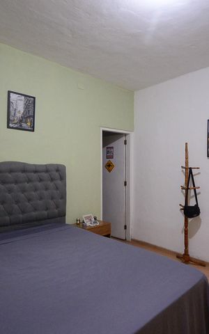 Casa à venda com 400m², 9 quartos e 2 vagas Casa à venda com 400m², 9 quartos e 2 vagasCasa 2- Quarto 2